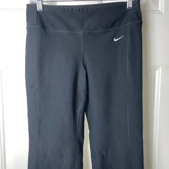 Nike DRI FIT CROPPED LEGGINGS LOGO SIZE SMALL BLACK IN COLOR - Picture 2 of 9